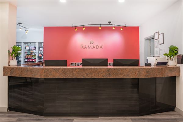 Ramada by Wyndham Bakersfield North