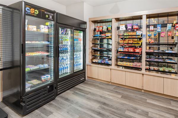 Ramada by Wyndham Bakersfield North