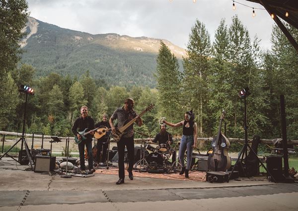 Pemberton Weddings Dreamcatcher Meadows