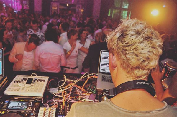 Your DJ - Kelowna DJ Services