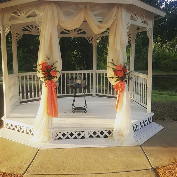 Towering Oaks Retreat and Event Venue