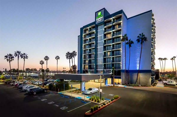 Holiday Inn Express & Suites Santa Ana
