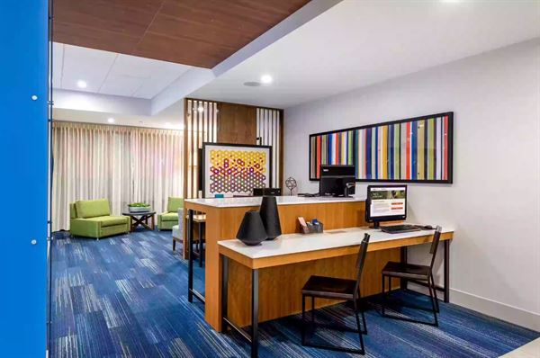 Holiday Inn Express & Suites Santa Ana
