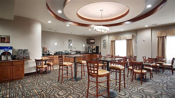 Best Western Plus Fort Worth Forest Hill Inn & Suites