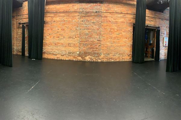 Halle Cultural Arts Center