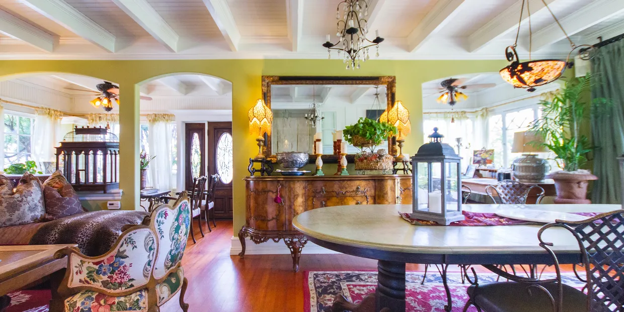 Arabella Laguna Vintage Garden Guest Cottages