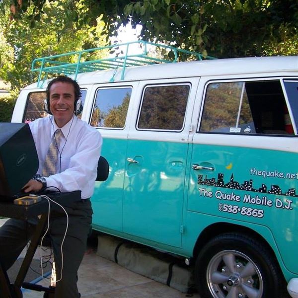 The Quake Mobile DJ