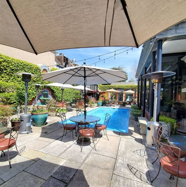 Anton & Michel Restaurant