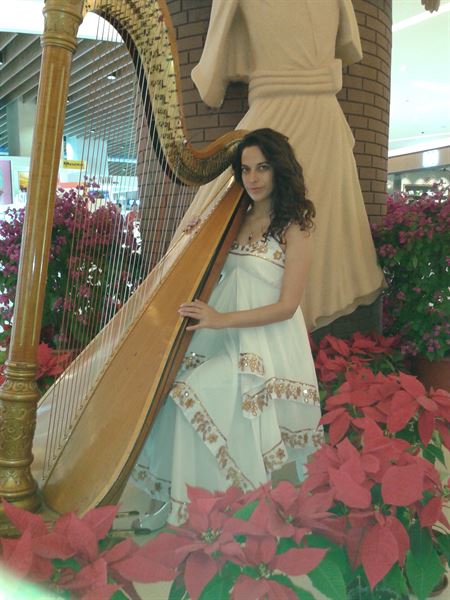 Harpist Kamila