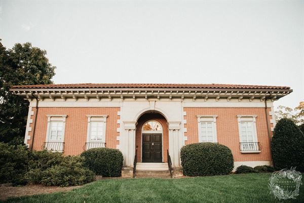 Quinlan Visual Arts Center