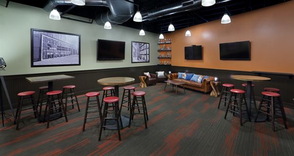 SKYBOKX 109 Sports Bar & Grill