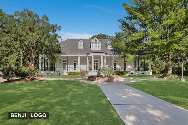 Lake House Reception Center