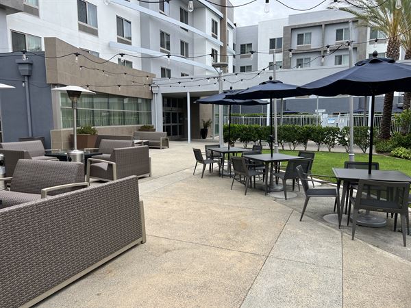 Courtyard Long Beach Airport