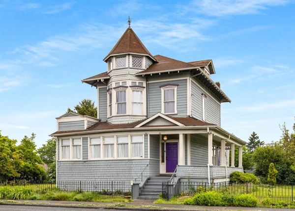 The Garden House By Work and Play Lounge