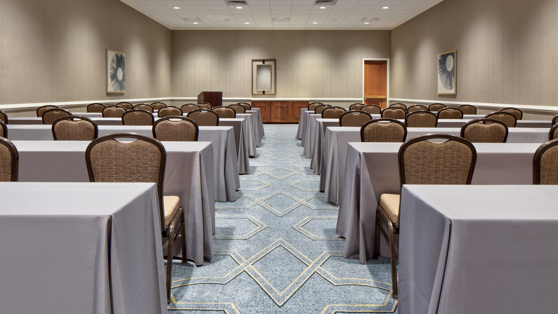 Hilton New Orleans Riverside