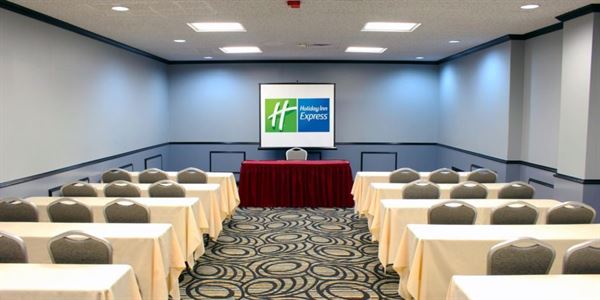 Holiday Inn Express Van Nuys