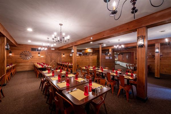 Plain & Fancy Restaurant