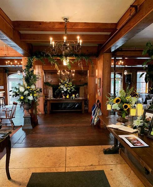 The Outing Lodge At Pine Point