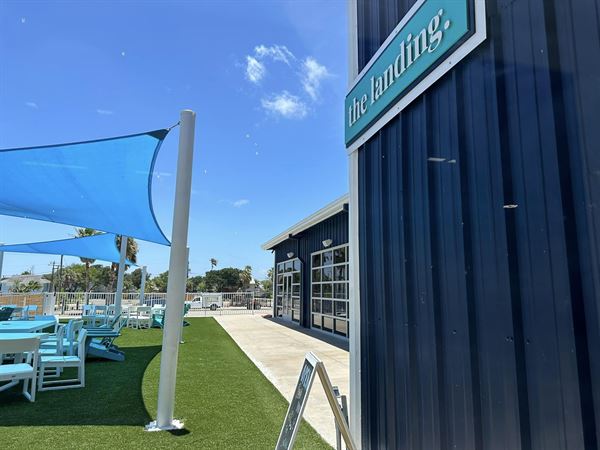 Bluff's Landing Marina and Lodge