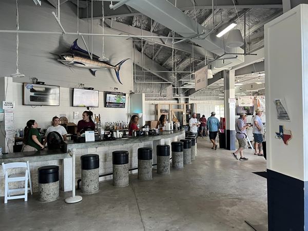 Bluff's Landing Marina and Lodge