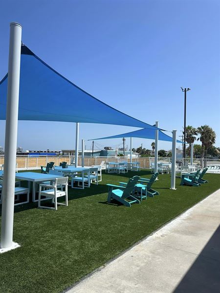 Bluff's Landing Marina and Lodge