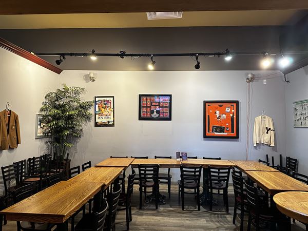 Tapps Sports Lounge & Grill