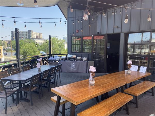 Briar Common Brewery   Eatery