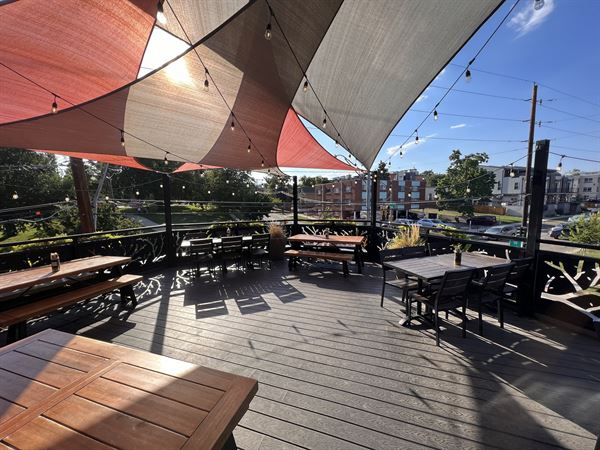 Briar Common Brewery   Eatery