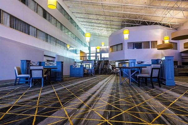 Gateway Hotel & Convention Center