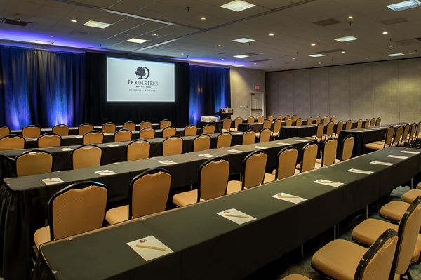 DoubleTree by Hilton Hotel St. Louis - Westport