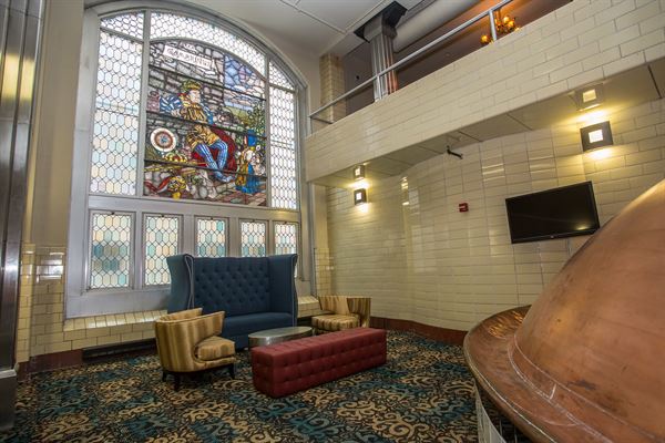 Brewhouse Inn & Suites