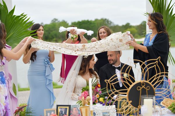 Di Captures Photography LLC