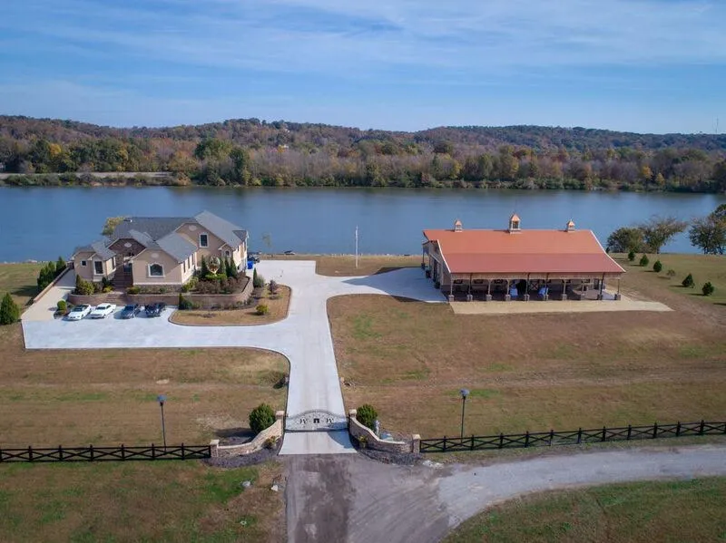 Cumberland River Farm