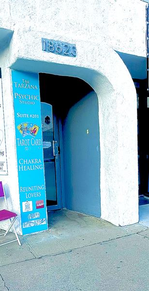 the psychic of tarzana village