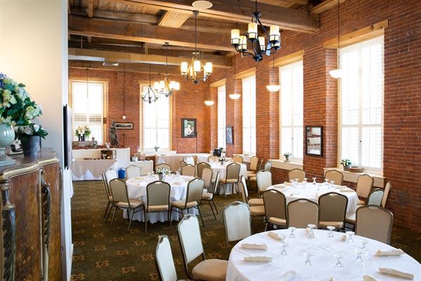 The Common Man Restaurant and Inn - Claremont