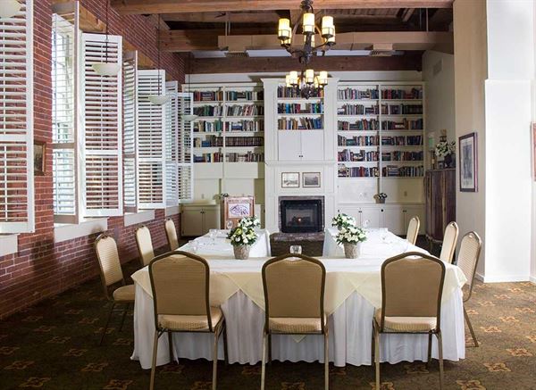 The Common Man Restaurant and Inn - Claremont