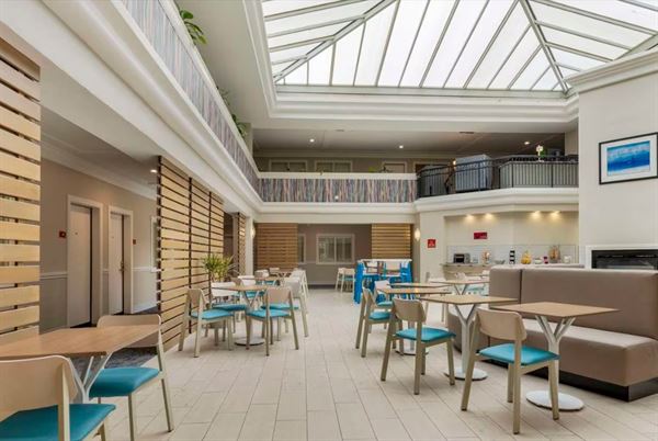 Best Western Plus - All Suites Inn