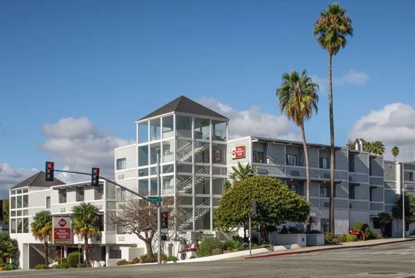 Best Western Plus - All Suites Inn