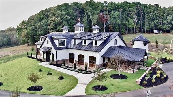 Laceé Meadows Venue