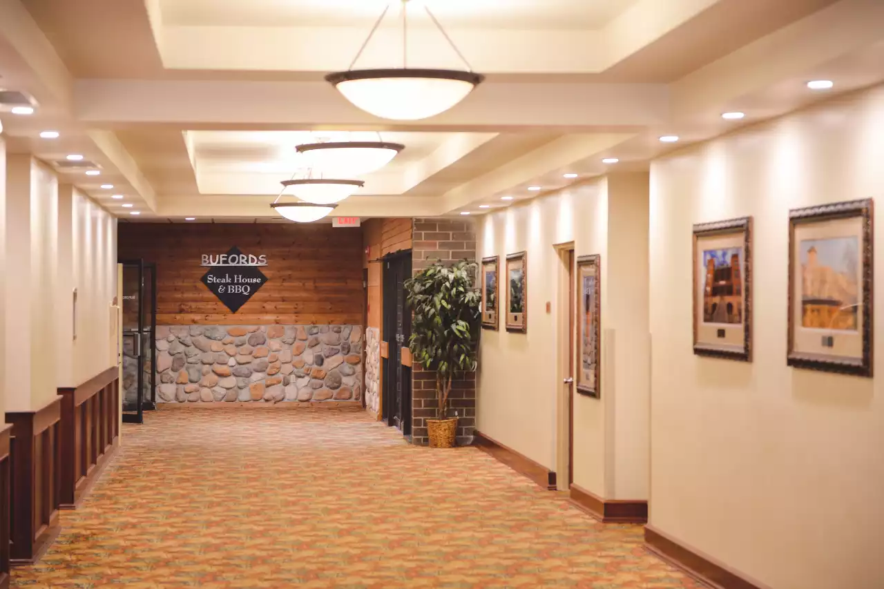 Quality Inn & Suites Starlite Village Conference Center