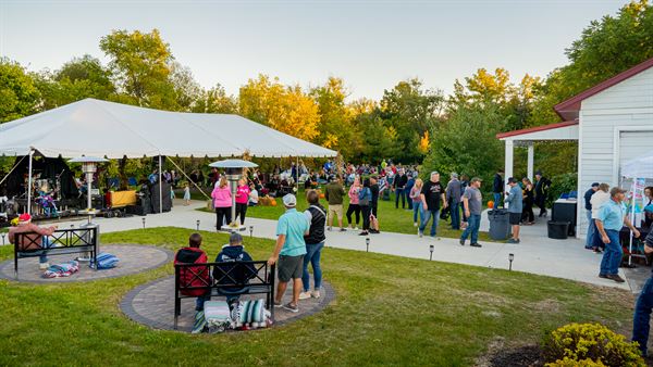 Maple Street Events at Creekside Place