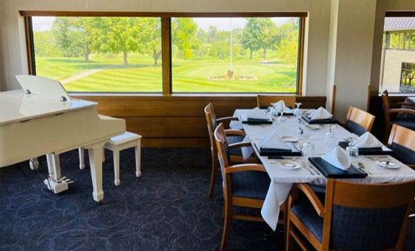 The Mauh-Nah-Tee-See Club