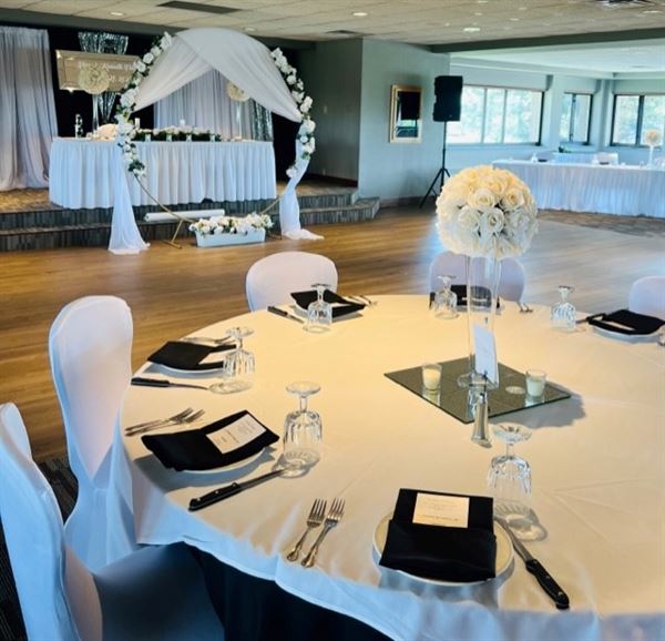 The Mauh-Nah-Tee-See Club