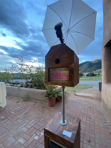 Birdhouse Booth Co (Photo Booth Rental)