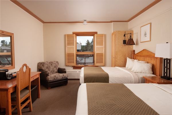 Old Faithful Snow Lodge