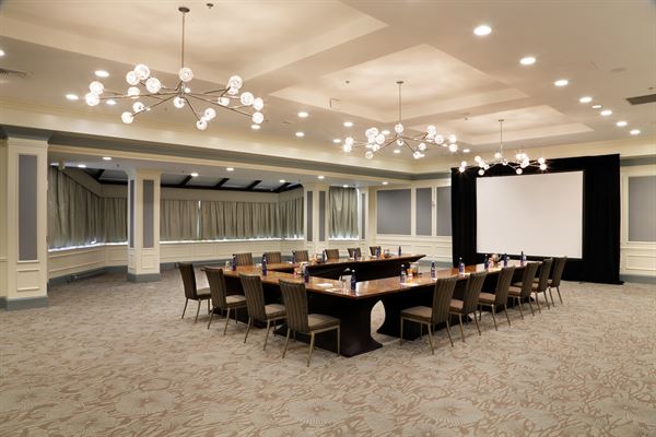 The VERVE Hotel Boston Natick, Tapestry Collection by Hilton