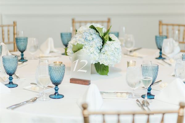 Madison Beach Hotel, Curio Collection by Hilton