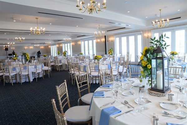 Madison Beach Hotel, Curio Collection by Hilton