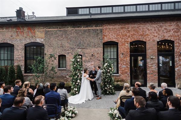 The Ellis in Italian Village