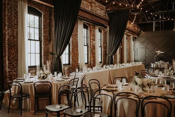 The Ellis in Italian Village